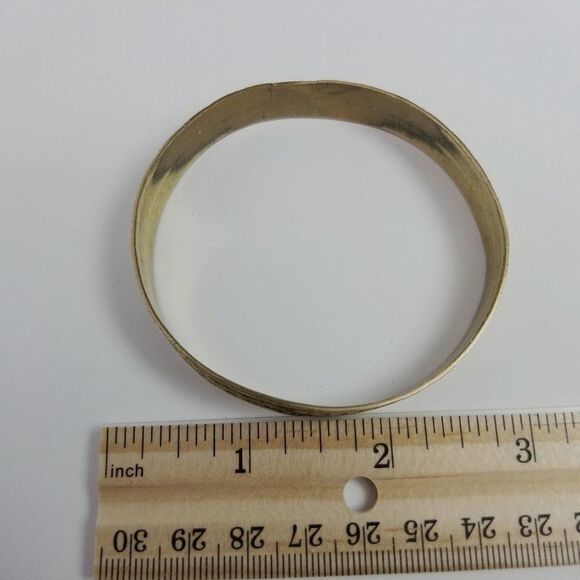 Vintage Gold Tone Bangle Bracelet, Retro Design, NIce Size, Stacking Estate - Picture 4 of 6